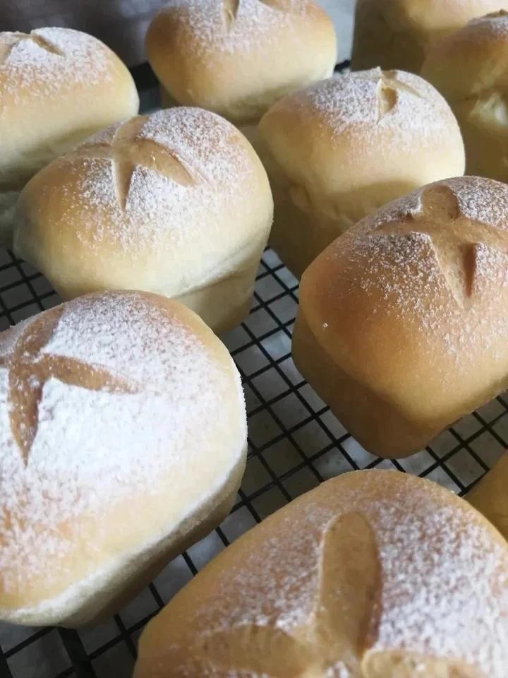 软到不知所措的牛奶卷