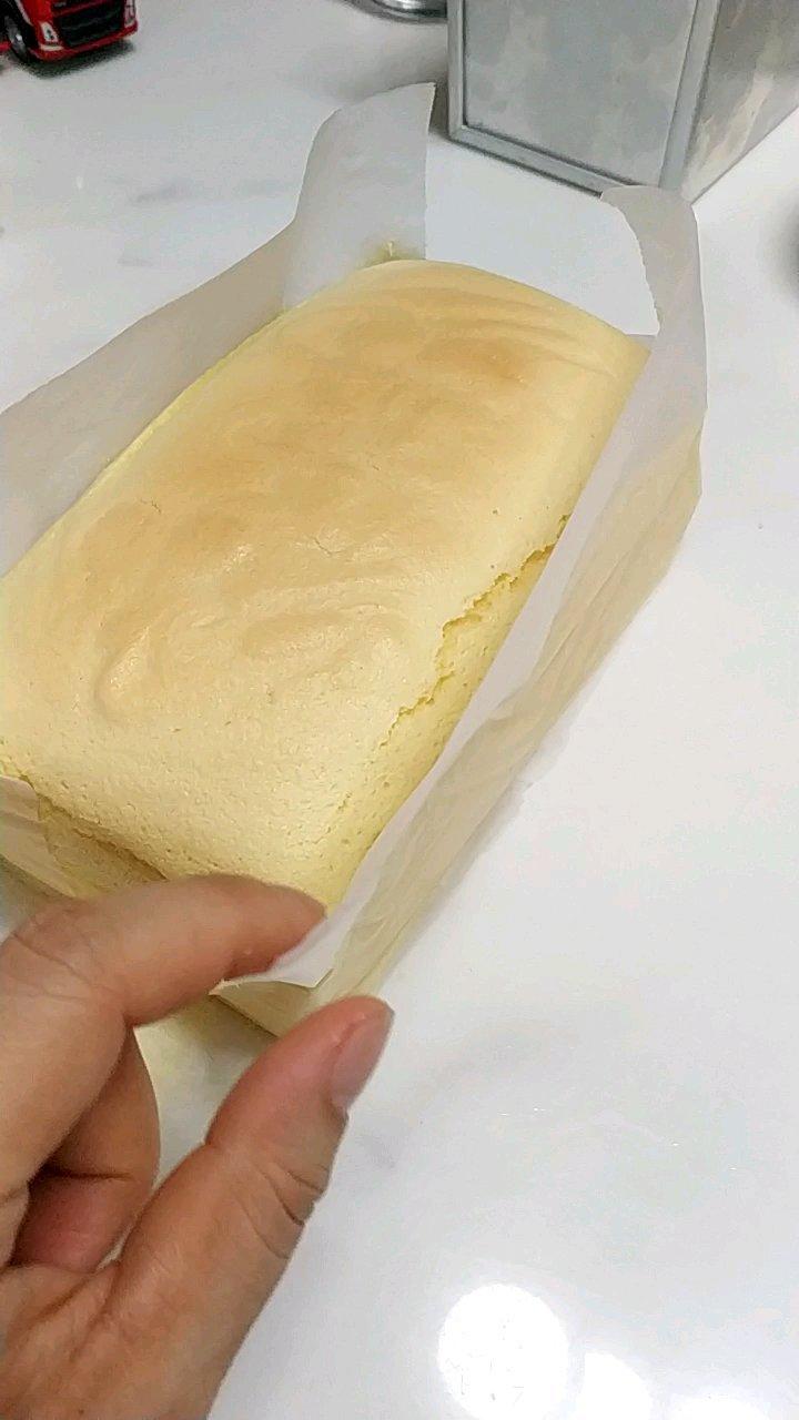 堪比柯基屁股
爆浆芝士🧀古早蛋糕