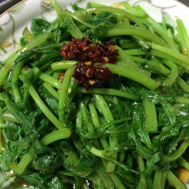凉拌茼蒿
