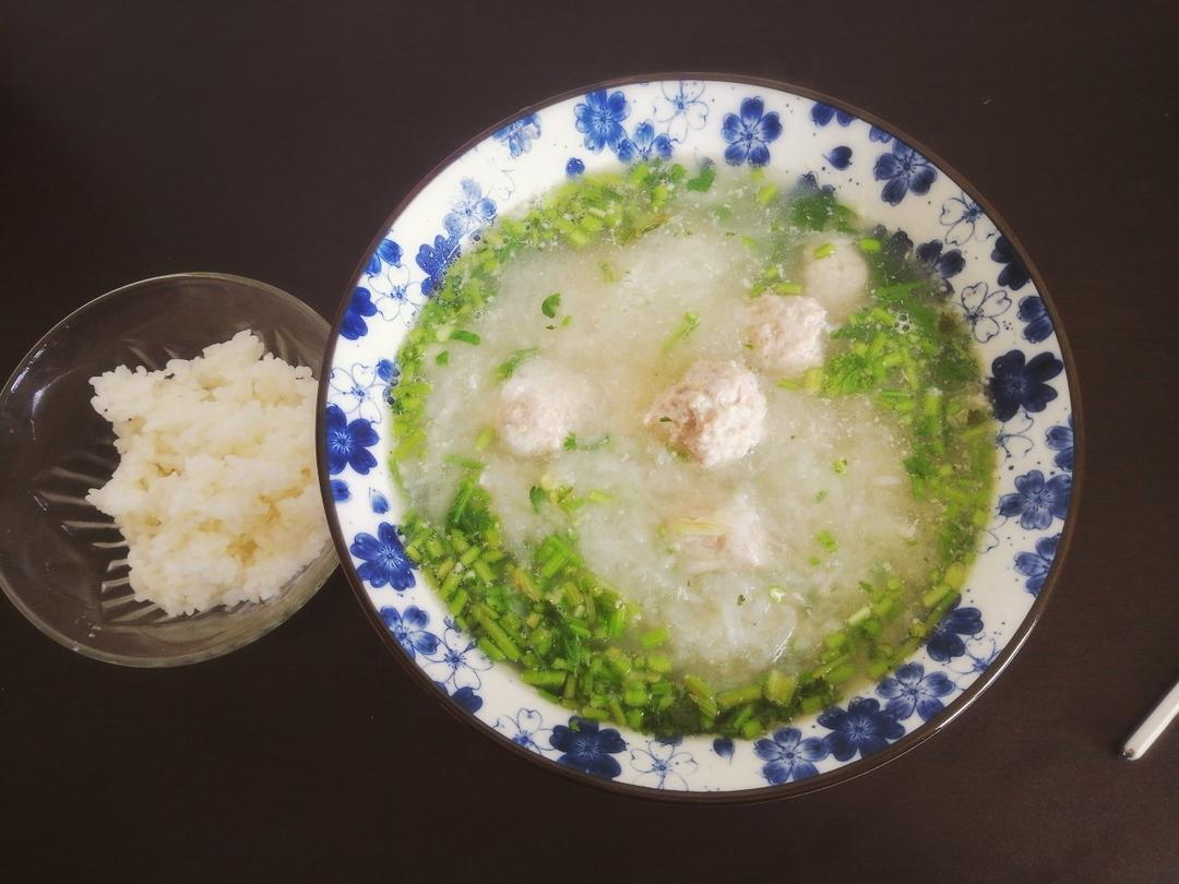 一碗清甜鲜美的萝卜丝肉丸汤