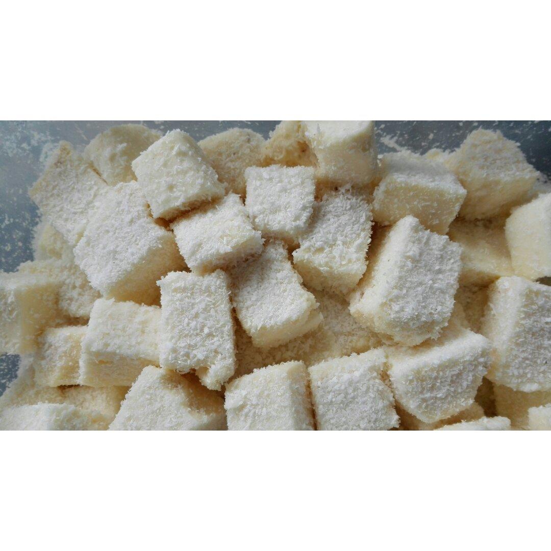椰丝牛奶小方糕