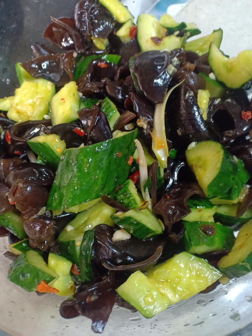 木耳拌黄瓜的做法