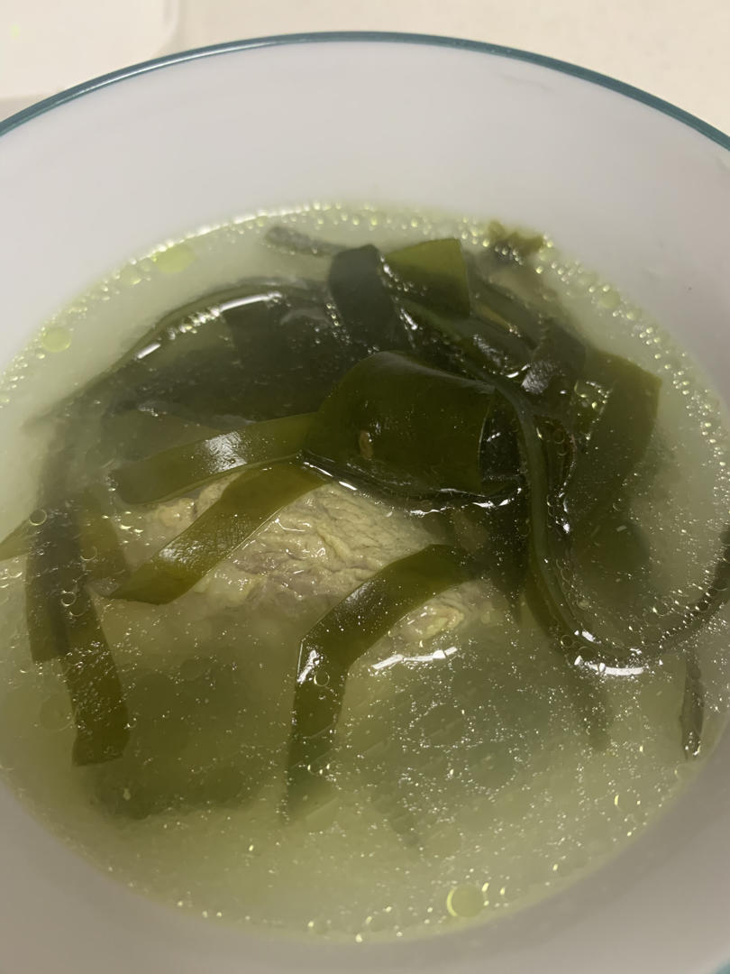 海带炖排骨汤