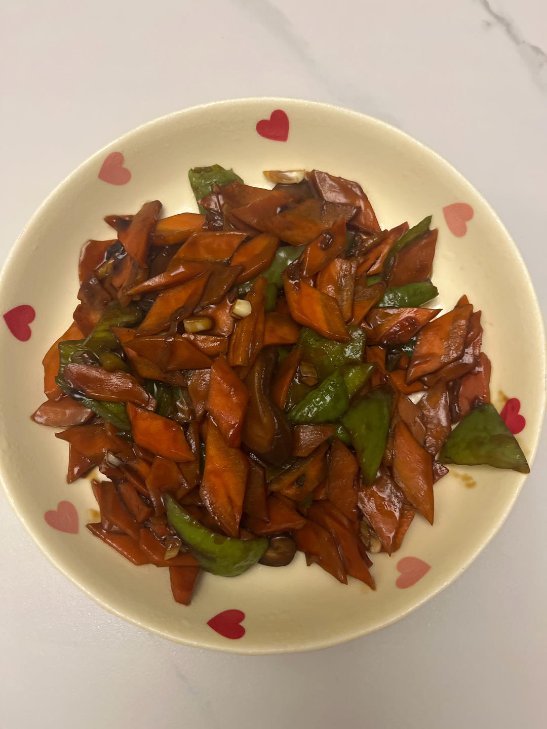 青椒胡萝卜炒香菇