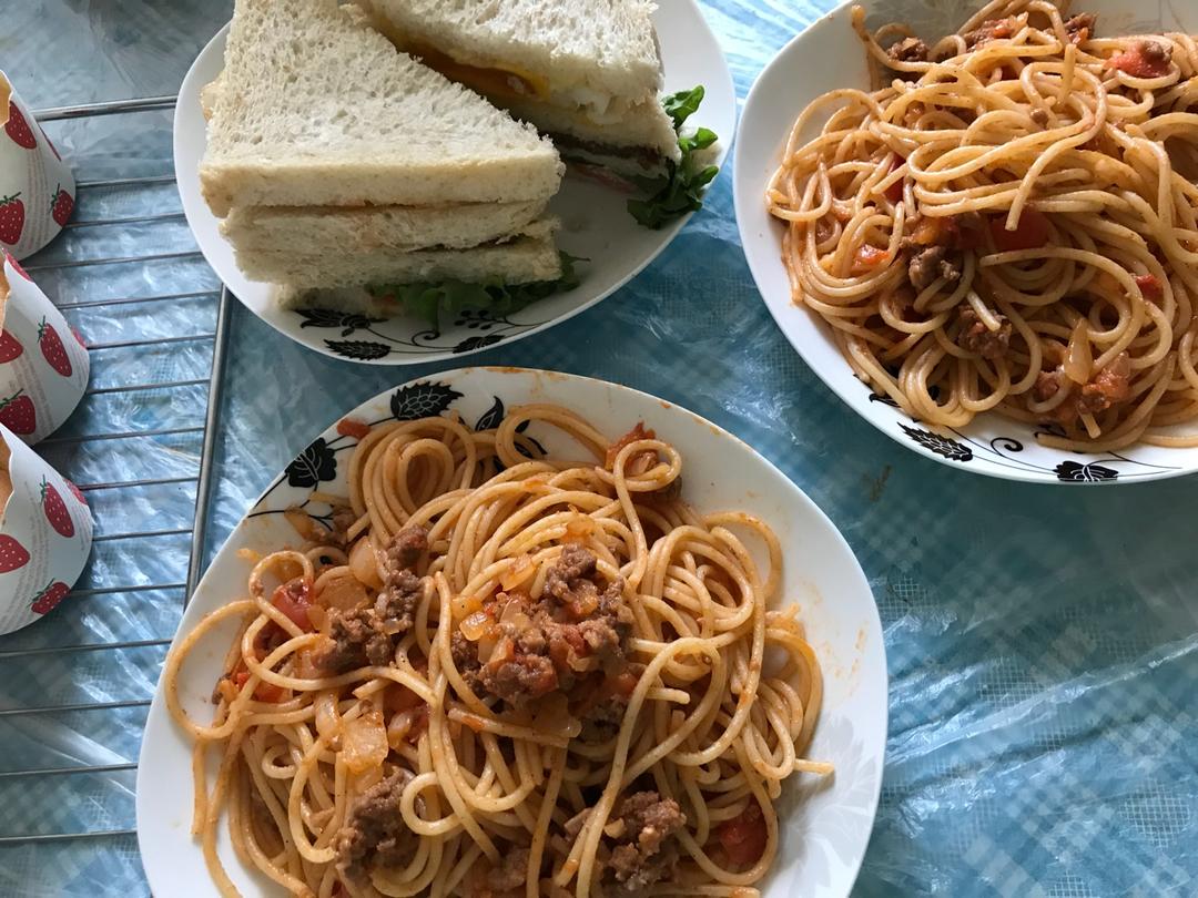 番茄肉酱意大利面