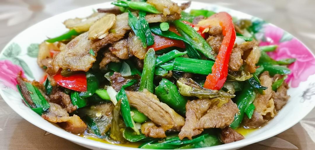 酸海椒蒜苗羊肉回锅tm6的做法