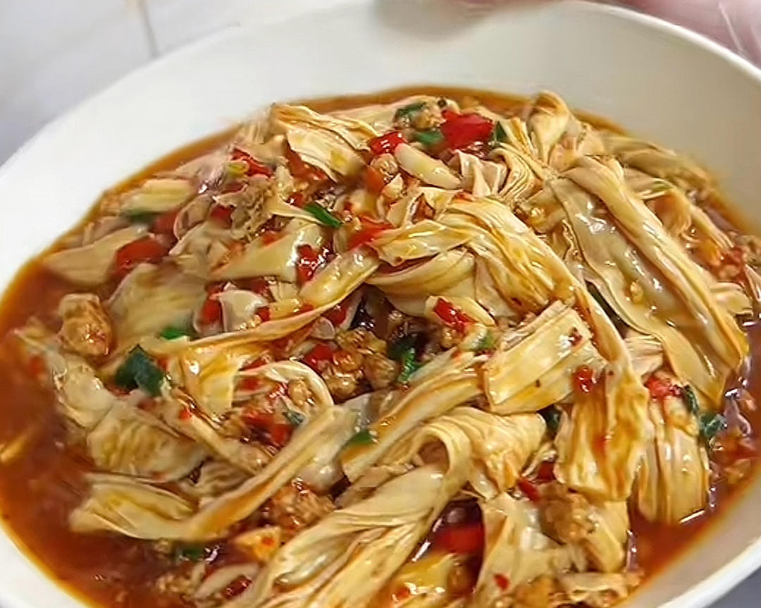 腐竹炒腊肠(替换肉沫)