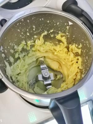 零糖低卡红薯蛋黄酥的做法 步骤2