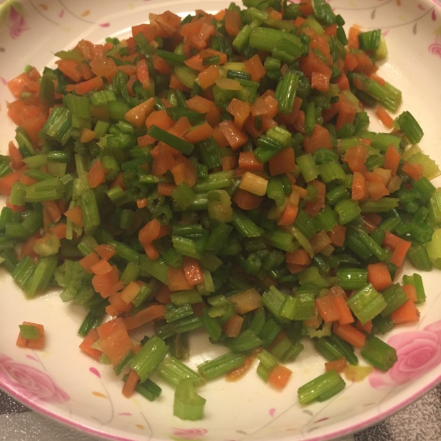 芹菜胡萝卜碎