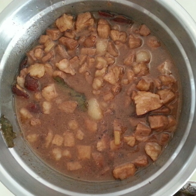 台式卤肉饭