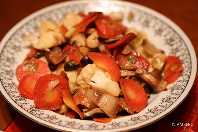 香菇菜花炒肉的做法
