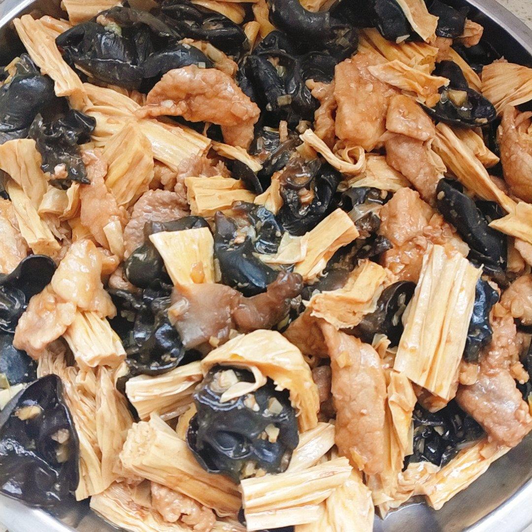 肉炒腐竹木耳