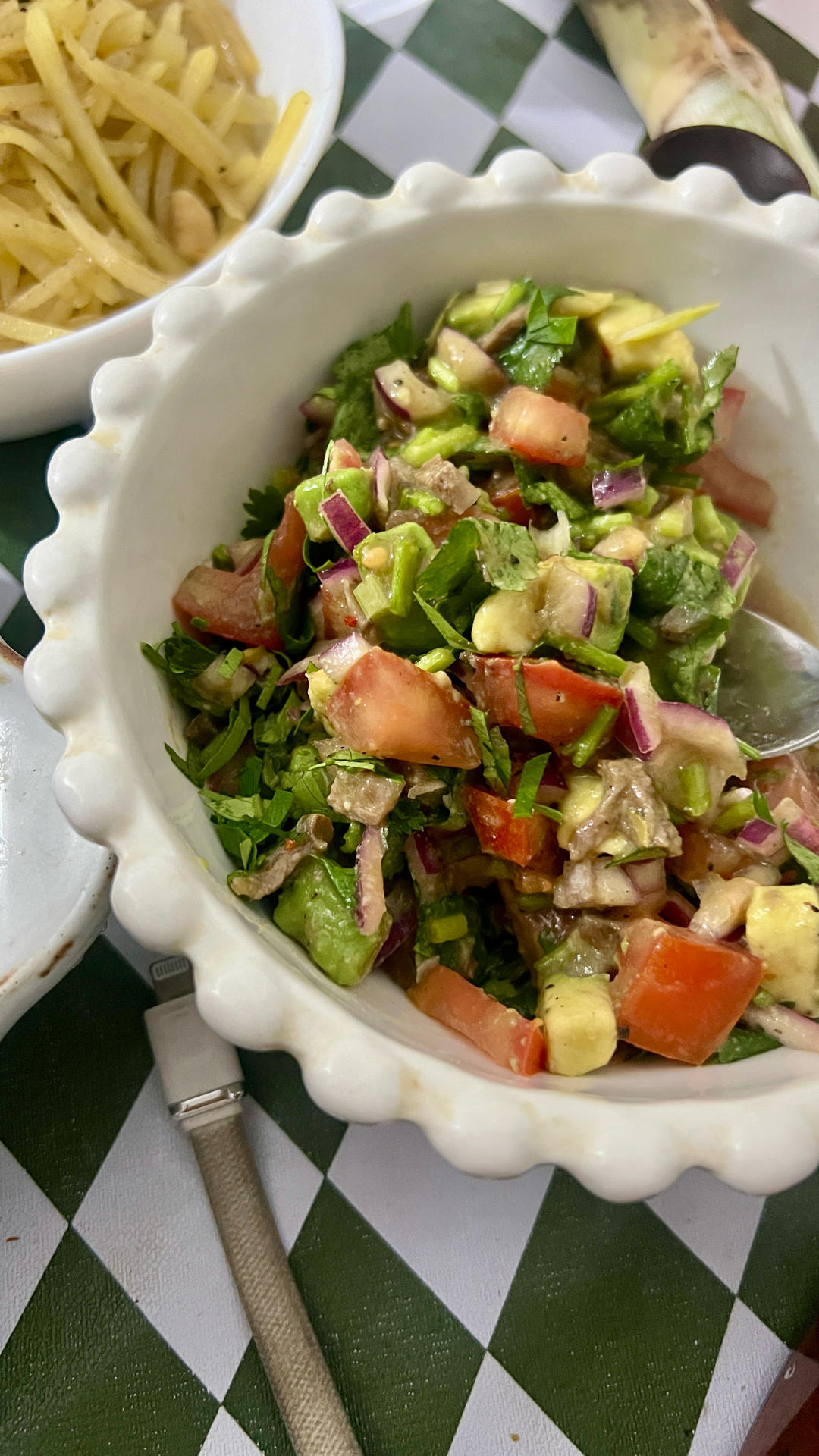 清爽开胃又低卡- 墨西哥牛油果莎莎酱 Mexican Avocado Salsa