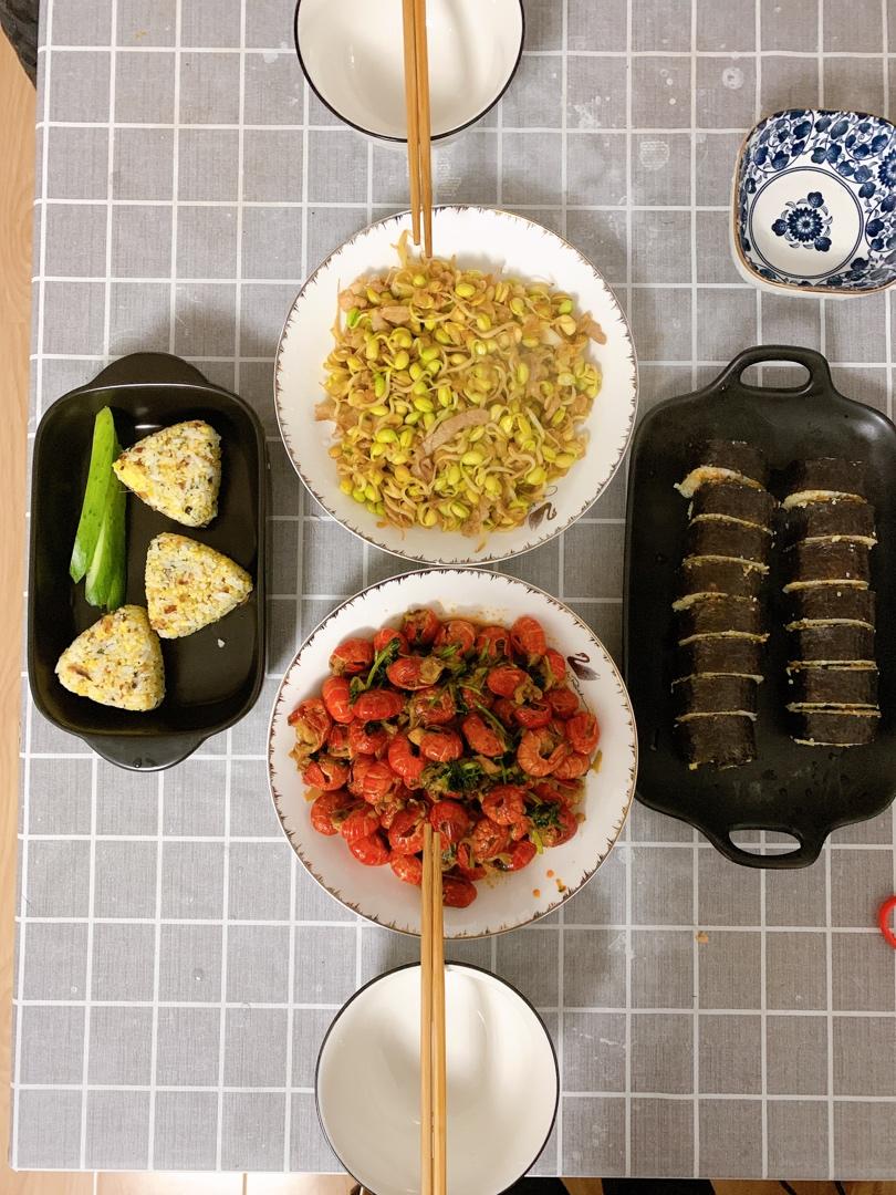 麻辣小龙虾