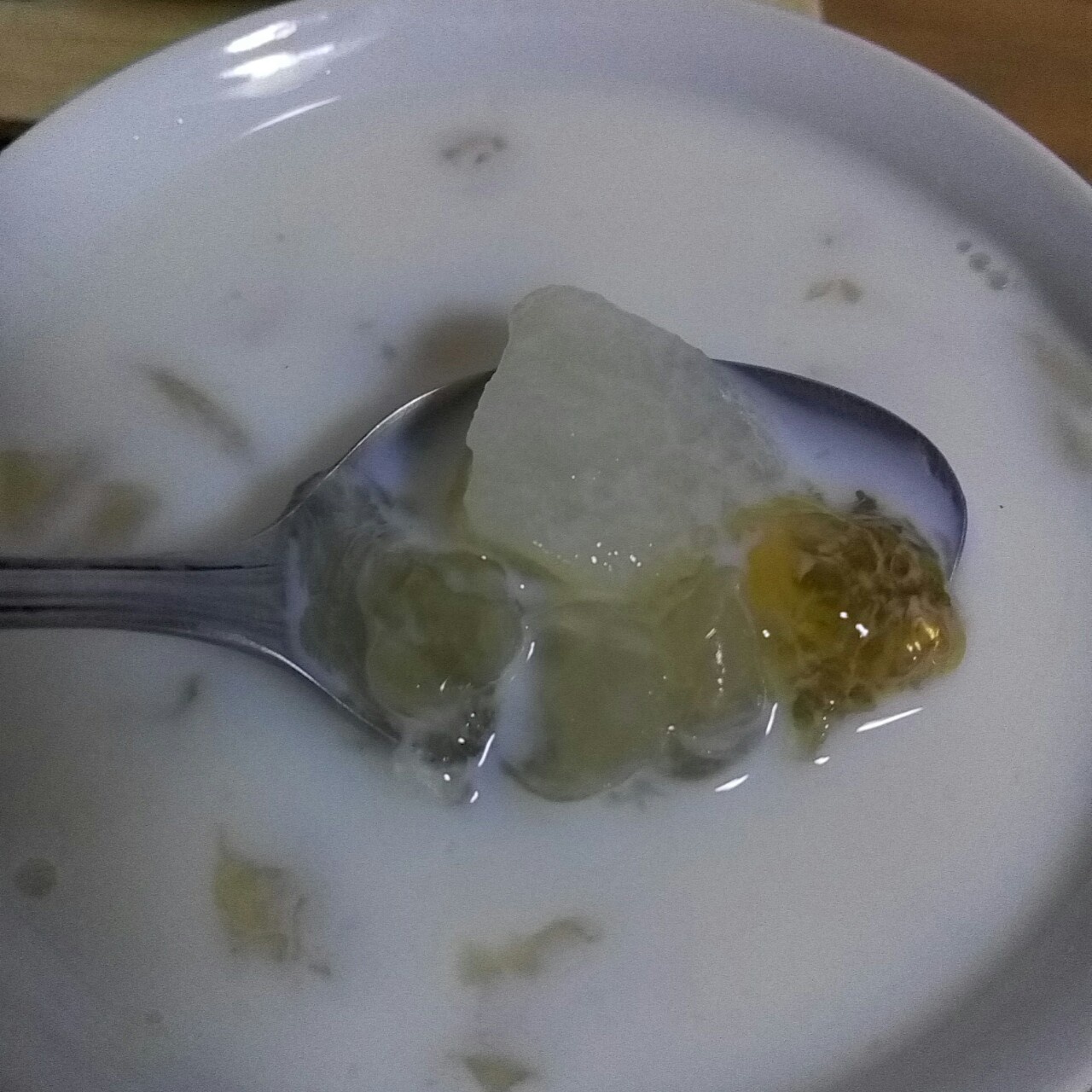 雪蛤桃胶椰奶羹
