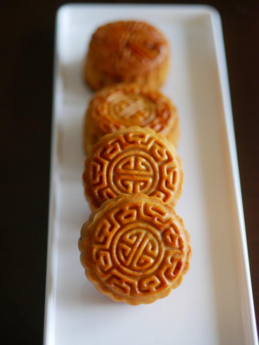 金沙奶黄月饼