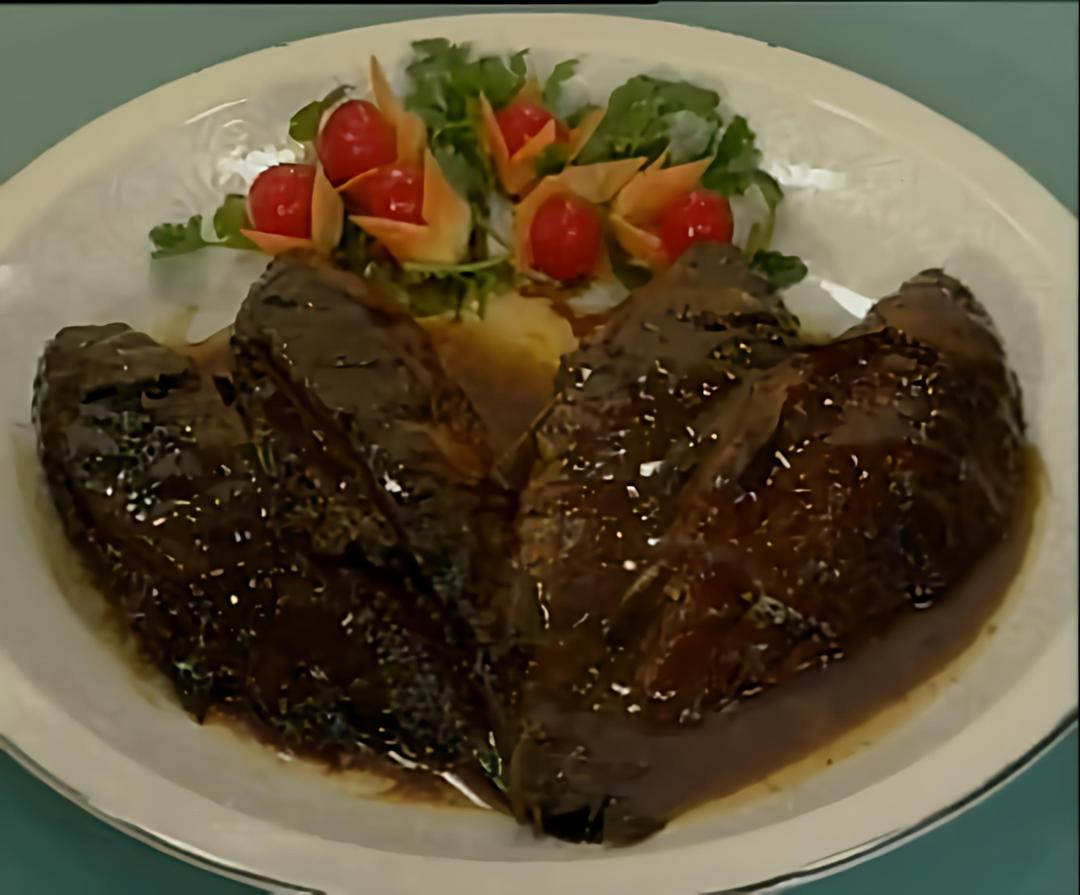 鲁菜酿荷包鲫鱼