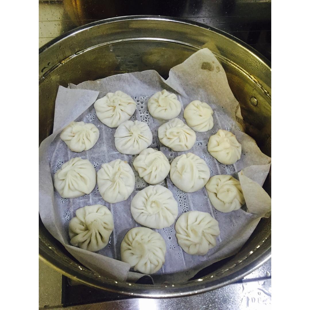 灌汤小笼包