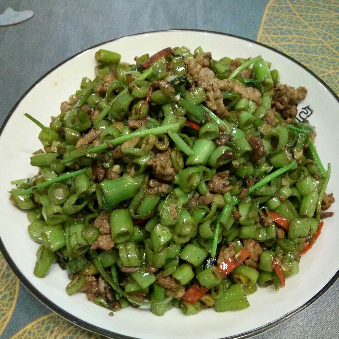 空心菜的杆杆儿怎么吃？没错就是菜杆杆儿！酱紫吃节约原料又脆香……第44天早起准备老公的午餐便当