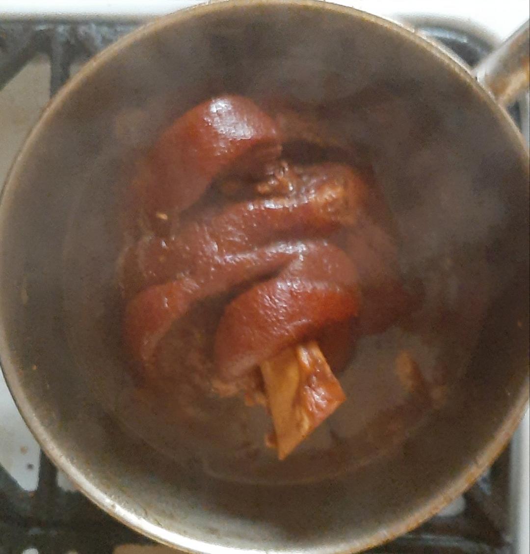 秘制酱肘子