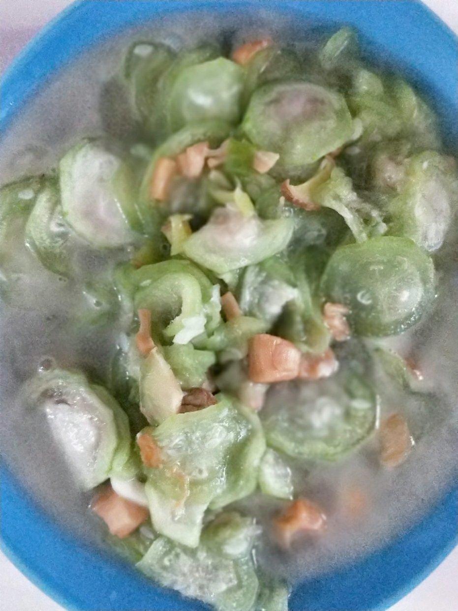 一碗鲜美至极鲜贝丝瓜汤