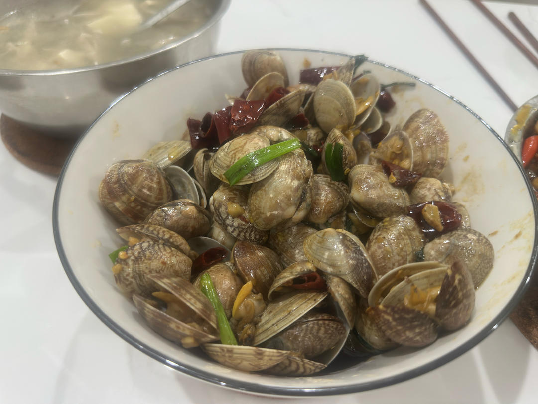 厨师长教你：“香辣花甲”的家常做法，好吃的停不下来