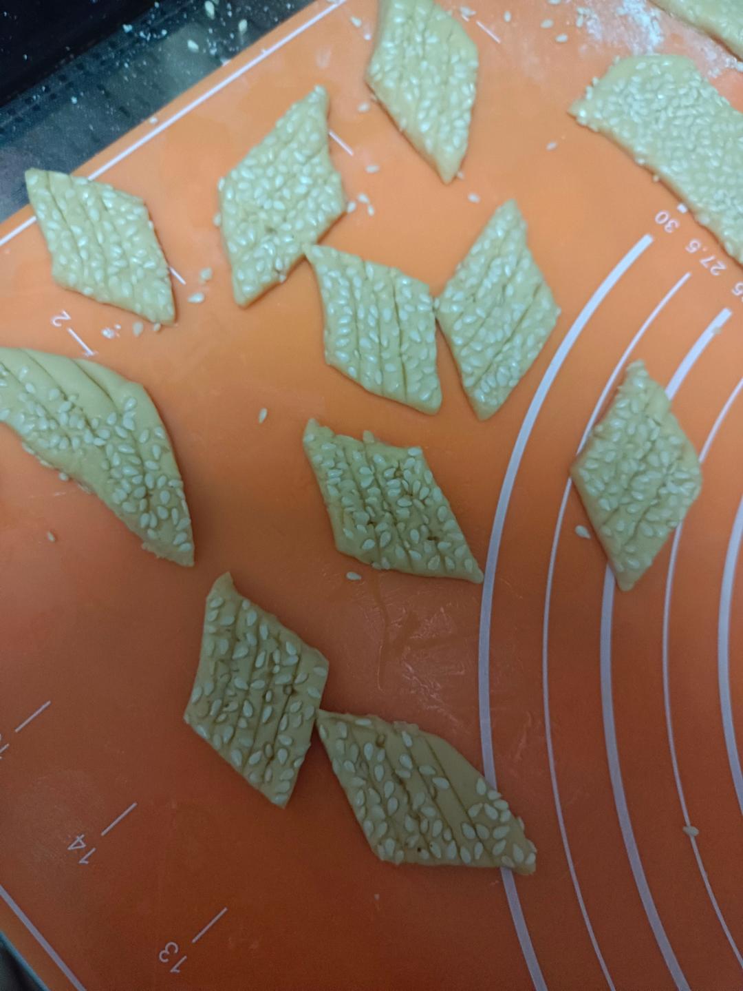 蜜三刀-味道香甜绵软，芝麻香味浓厚