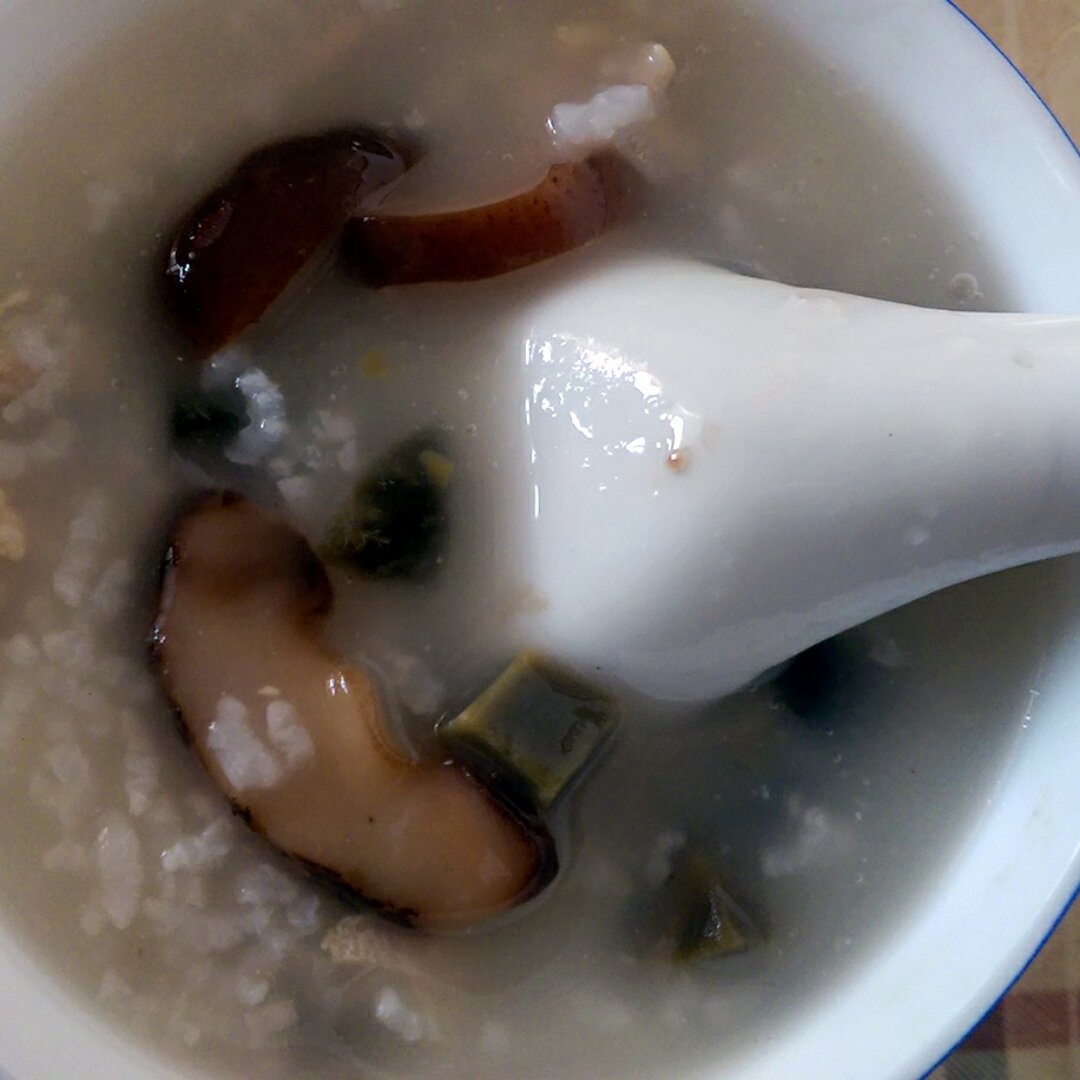 香菇鸡肉粥