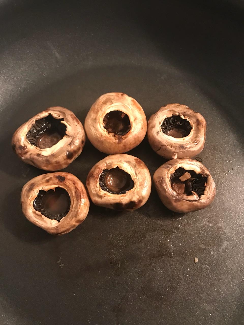 保留最原始鲜味儿的煎口蘑