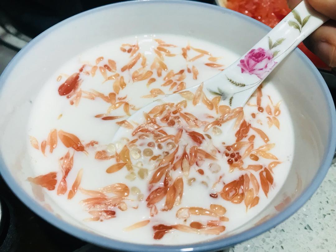 芒果椰汁西米露