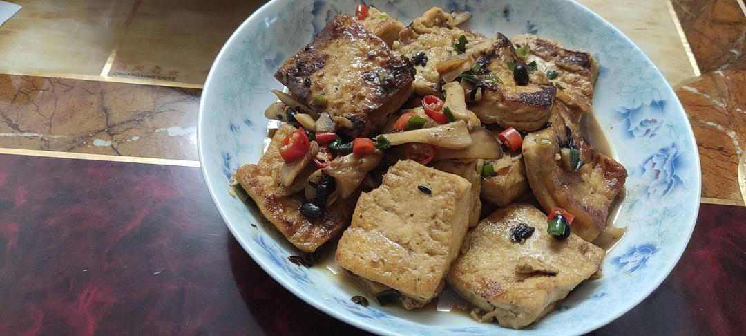 杏鲍菇炒豆腐