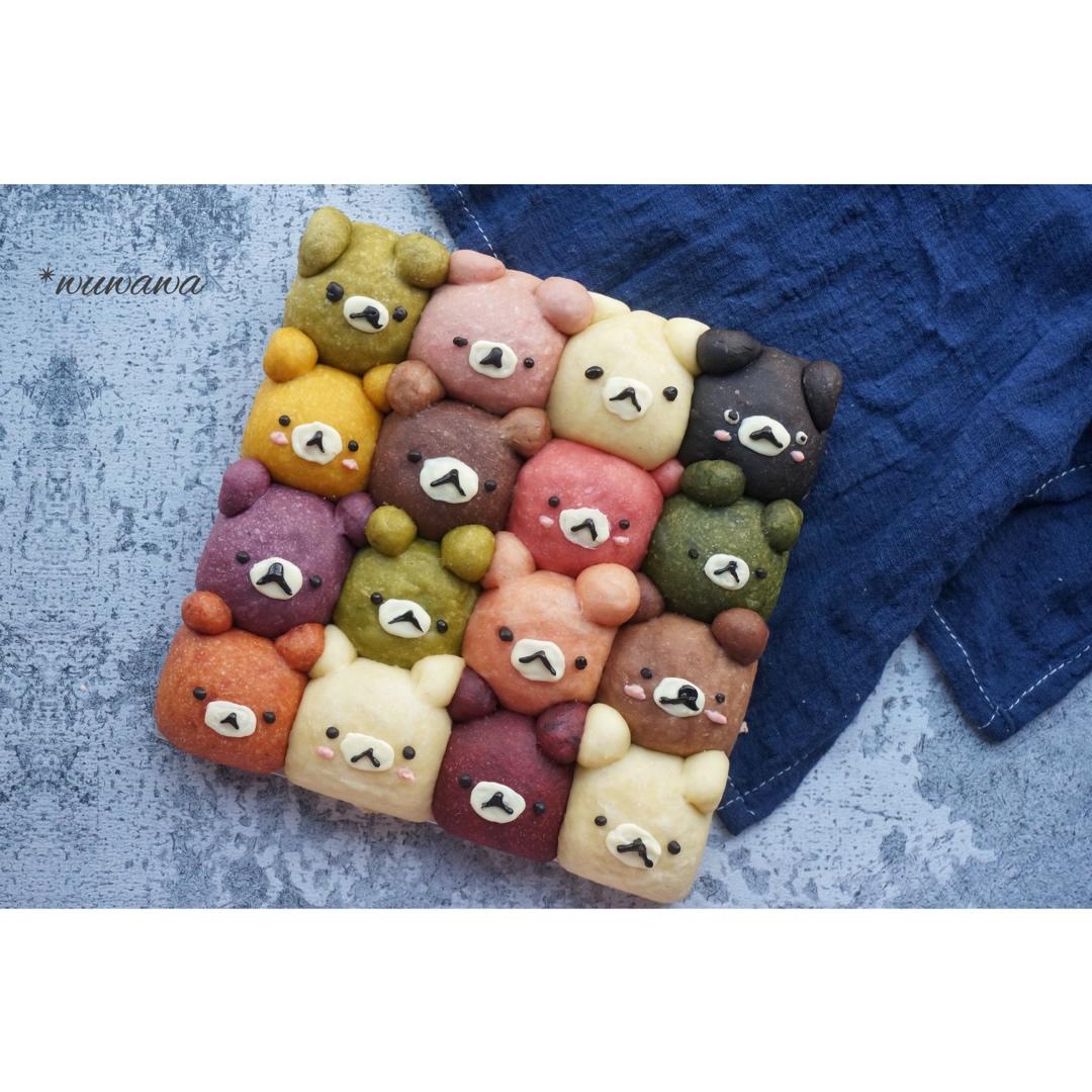 彩色轻松熊卡通造型面包