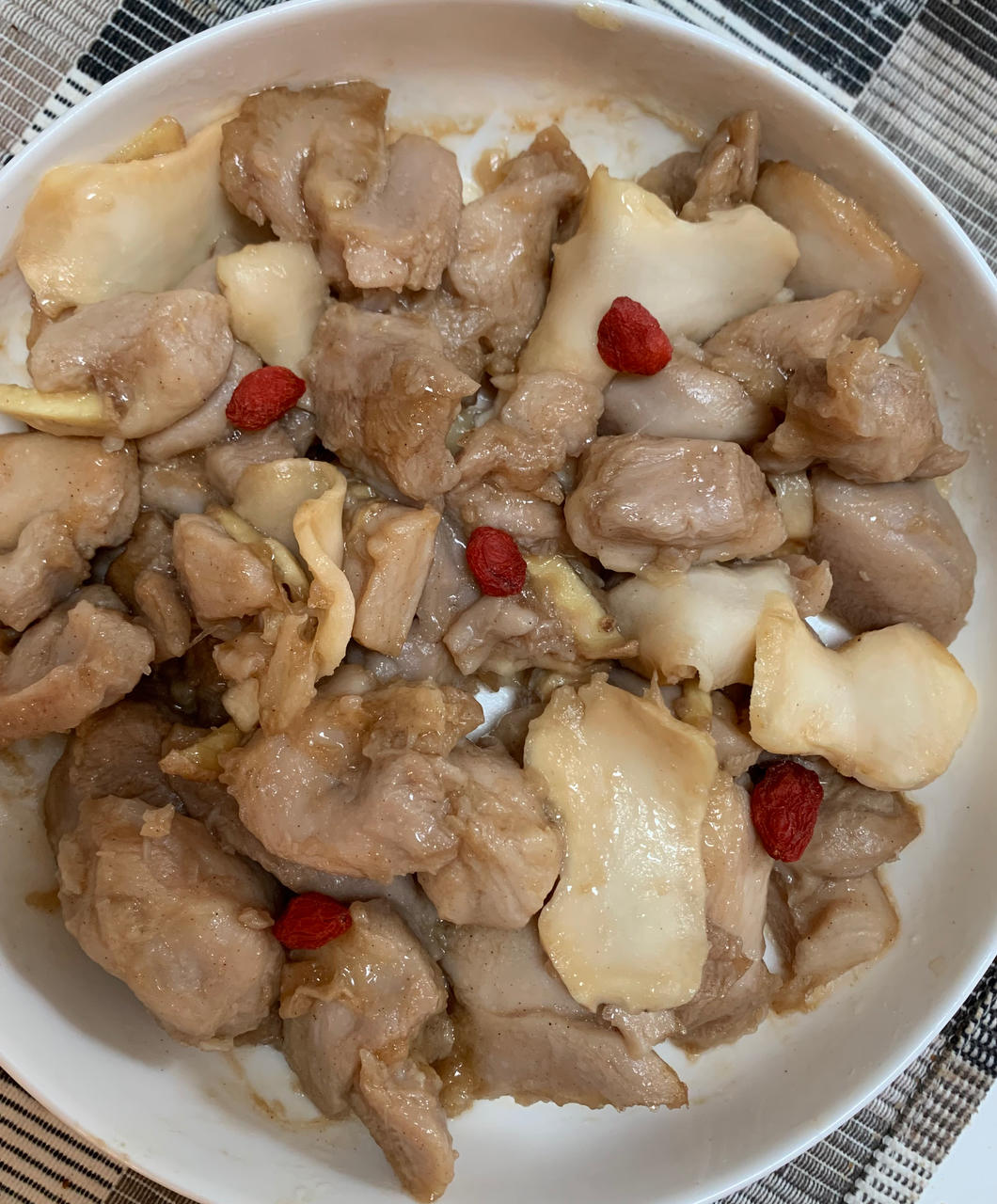 小美版顺德冬菇蒸滑鸡