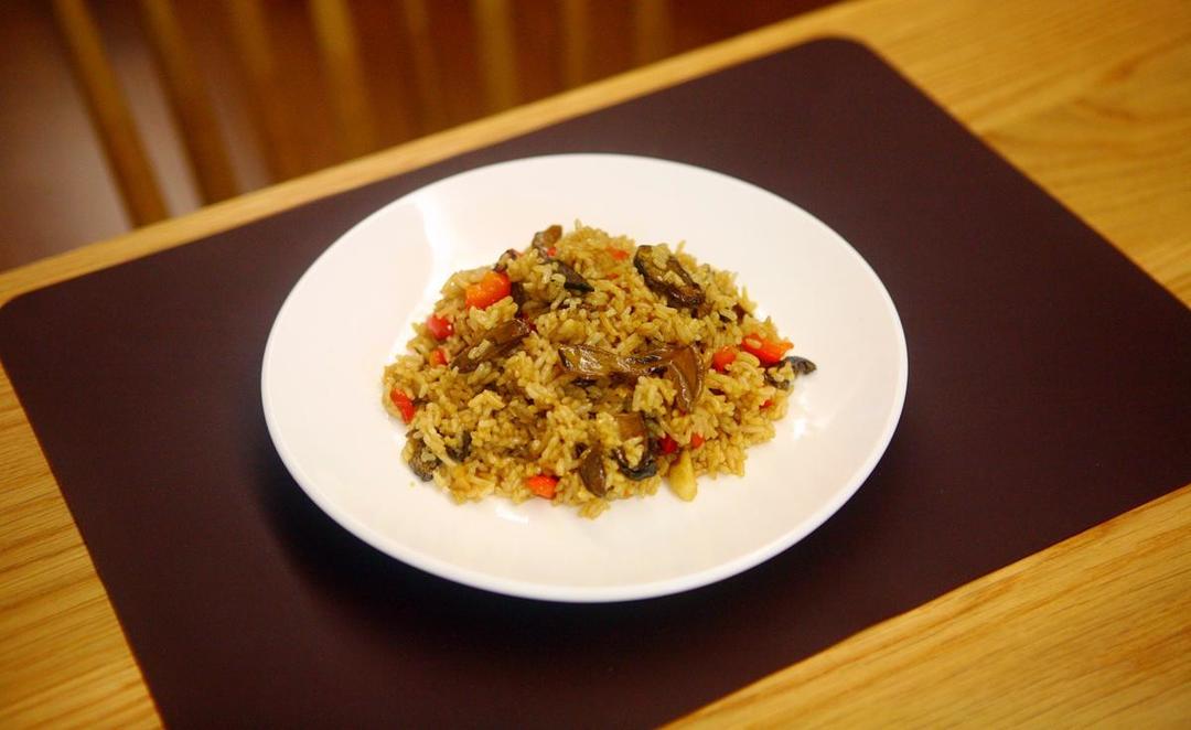 牛肝菌炒饭，简单美味！