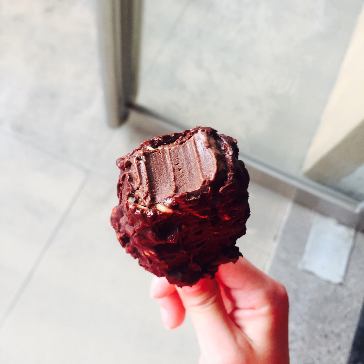 《Tinrry下午茶》教你做不用打发的脆皮巧克力冰淇淋