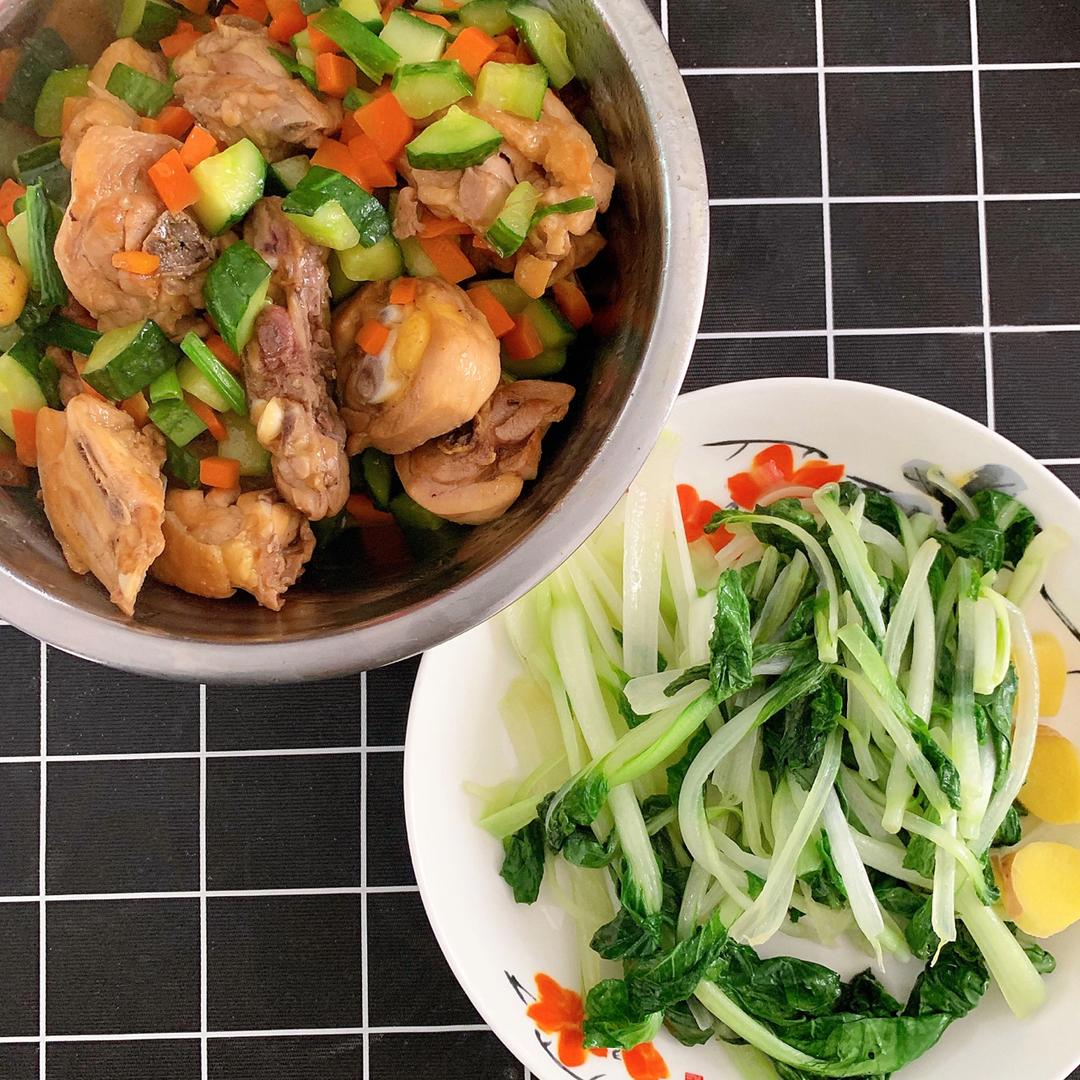 黄瓜胡萝卜鸡块（宫保鸡丁，营养又美味）