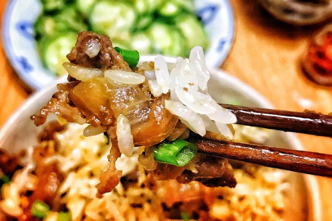 甩吉X家n条街：肥牛丼 & 照烧鸡腿丼