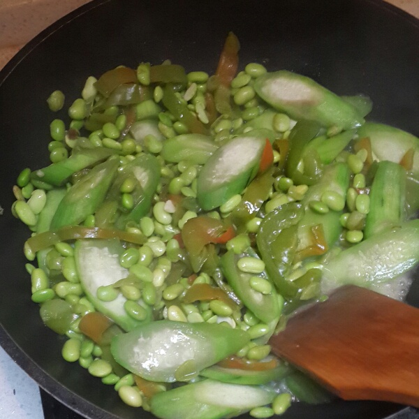 丝瓜毛豆子