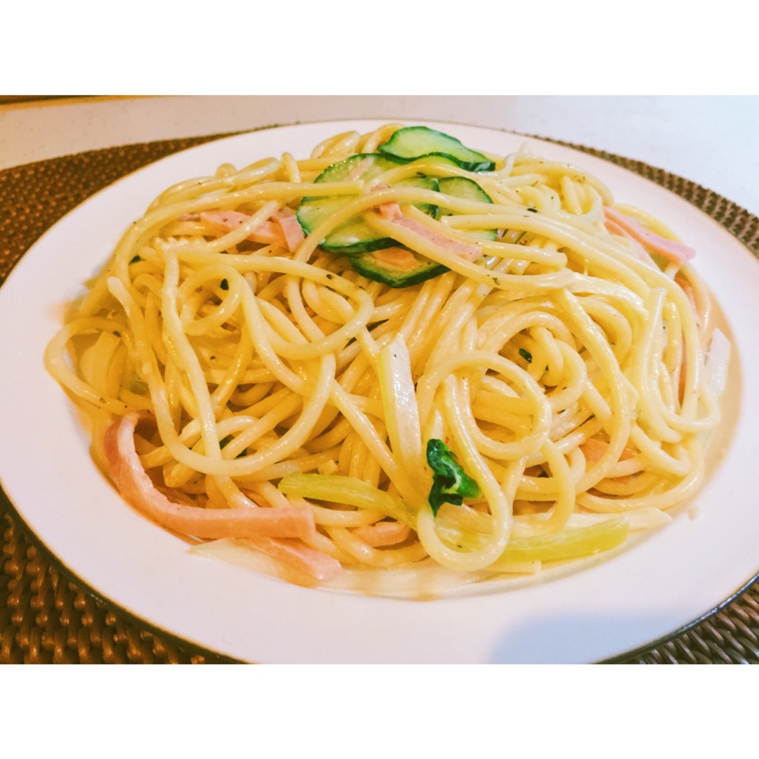 《昨日的美食》之意大利面沙拉