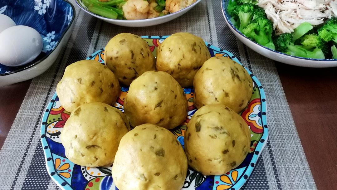 来枝迷谷的树芽子做的三合面窝窝头——适合减肥,三高人群