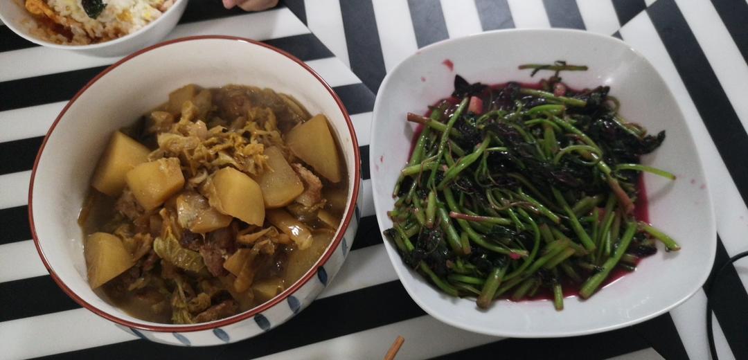 北方特色猪肉烩酸菜