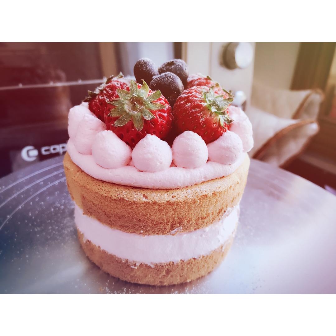 逍遥天天做的4寸戚风裸蛋糕