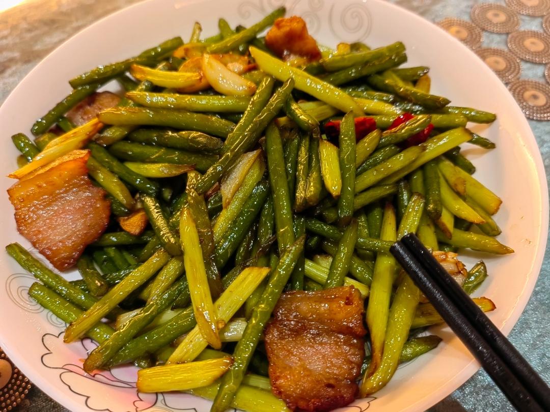 做法简单又下饭的炒蒜苔❗️
