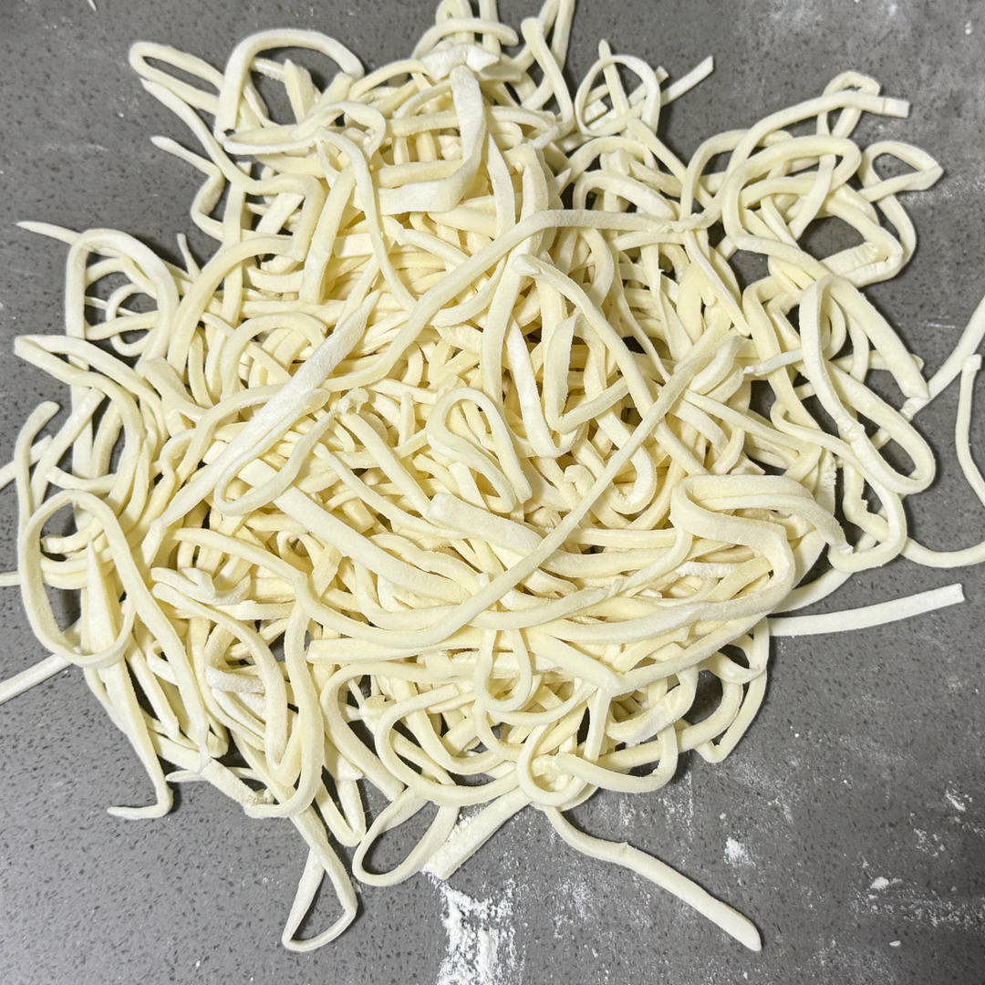 快手纯手工擀面条
