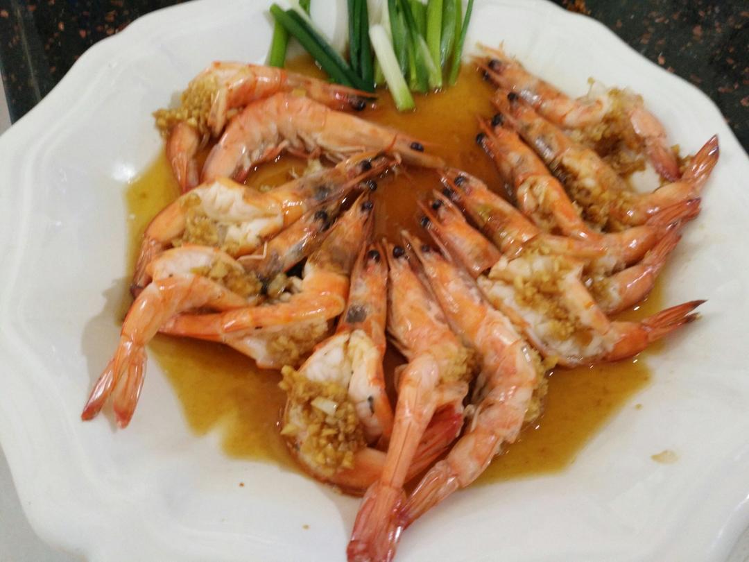 虾最美味的吃法必须是这个——蒜蓉蒸虾（多动图，孔瑶的食谱）