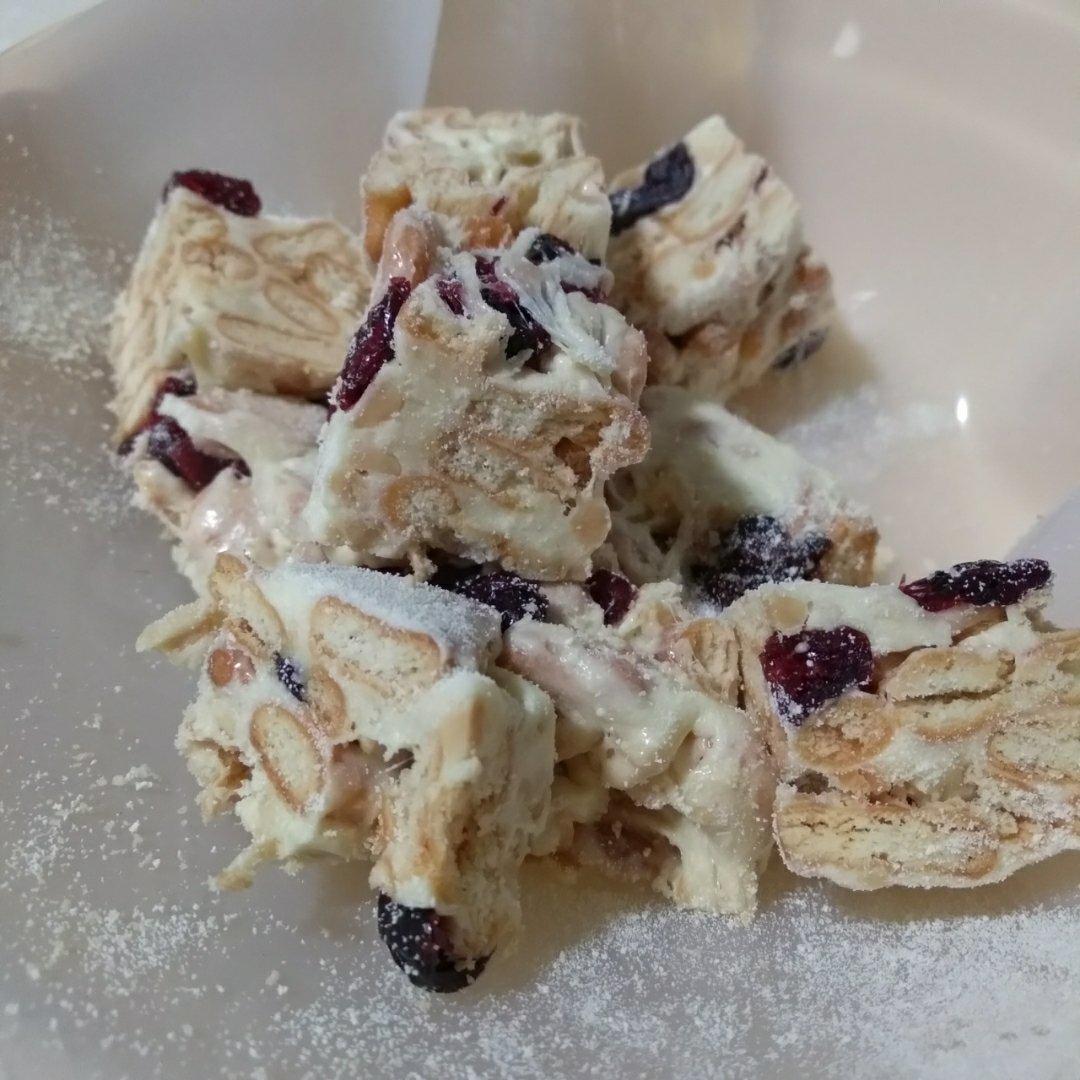 雪花酥 花生蔓越莓版