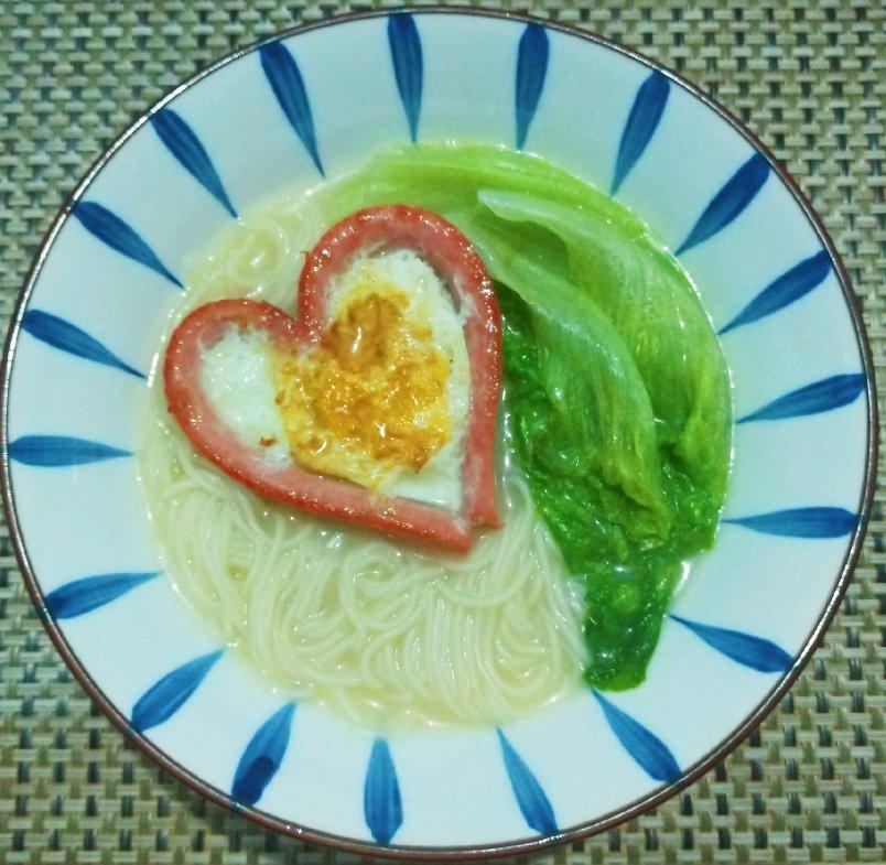 爱心火腿蛋