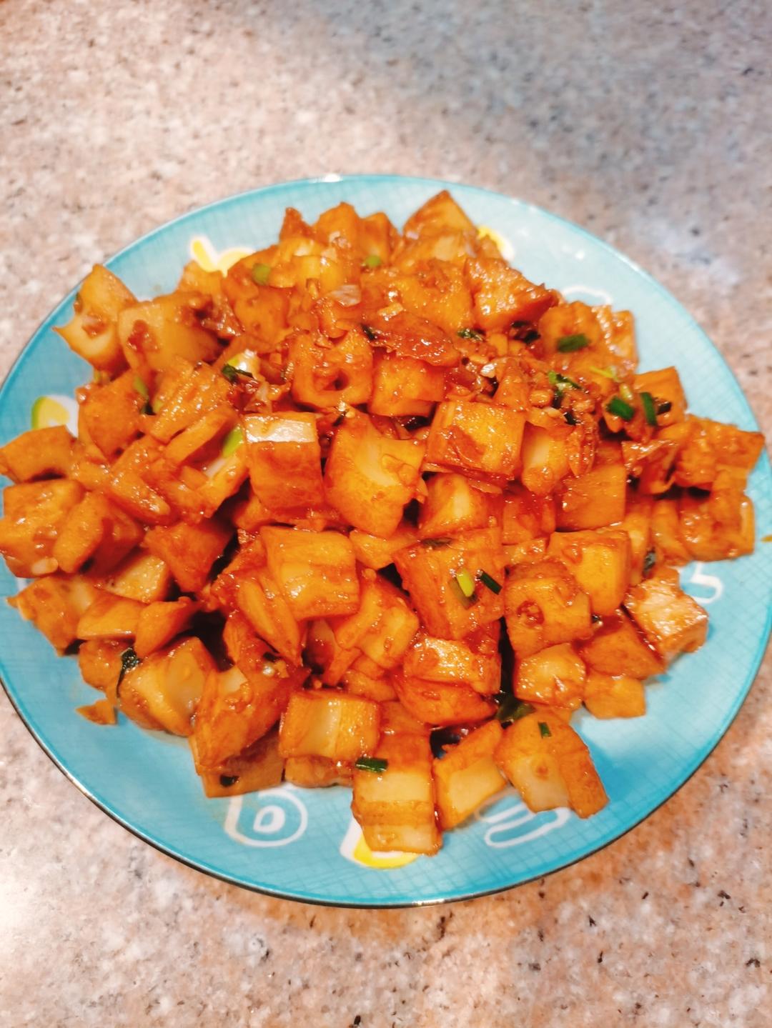 家常快手菜小炒藕丁真香