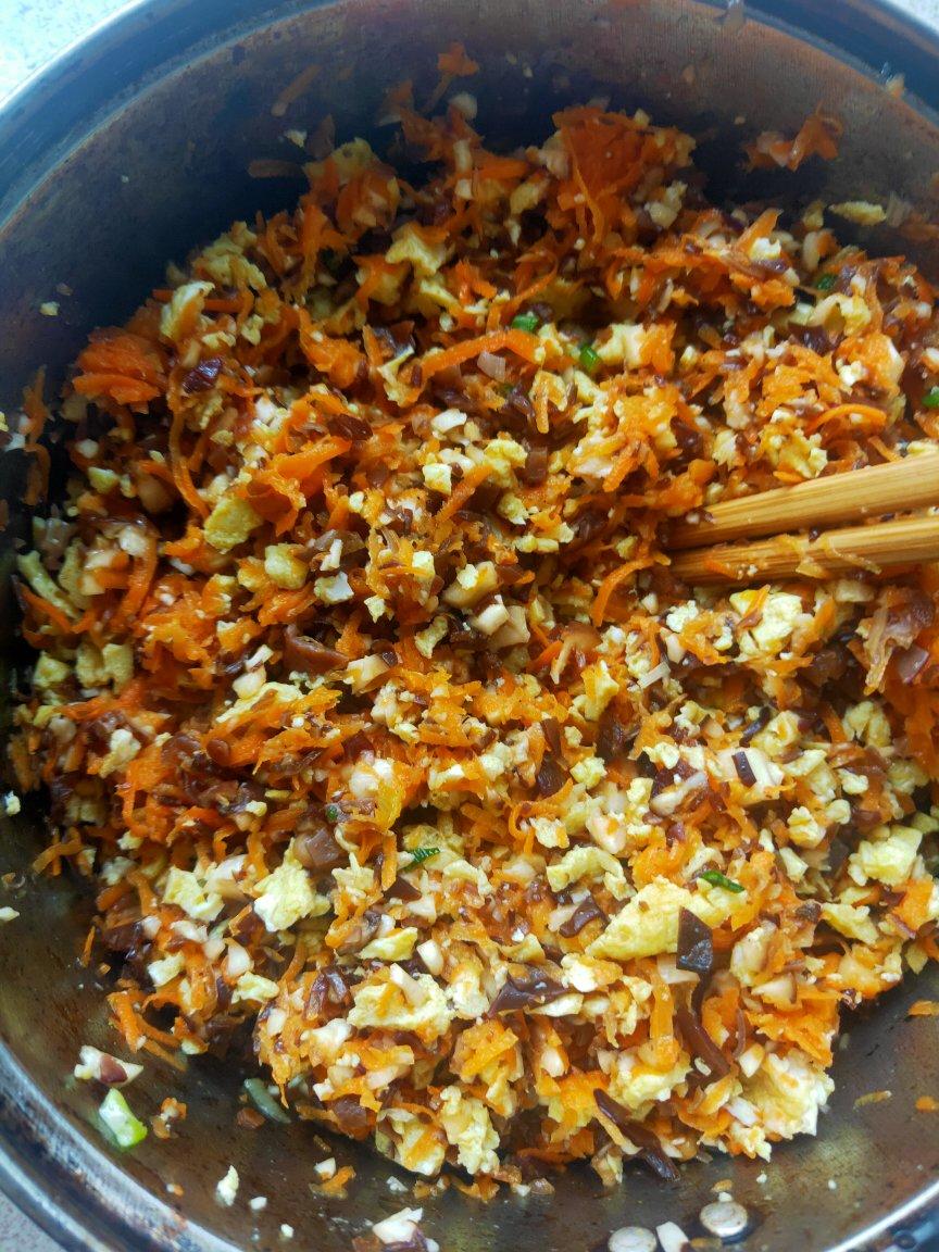 胡萝卜鸡蛋香菇木耳素馅饺子