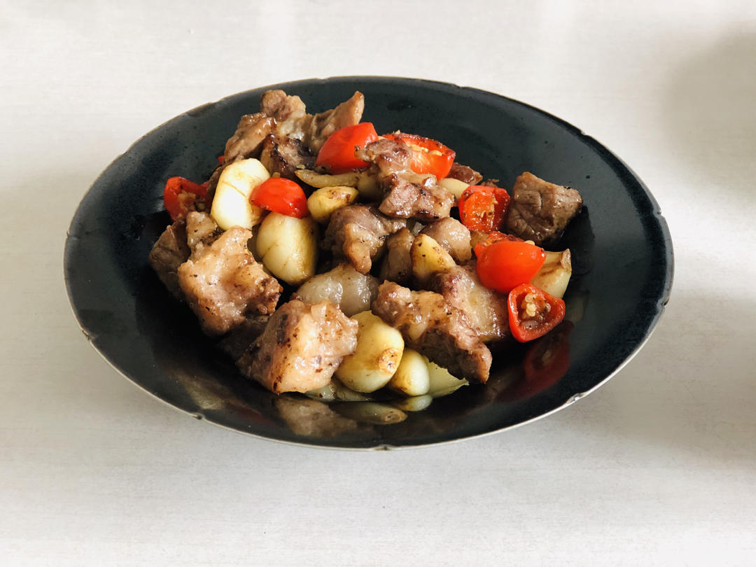 听起来就很好吃的黑椒蒜子牛肉粒